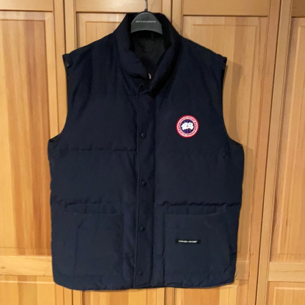 Men’s Canada Goose Down Vest (never been worn)